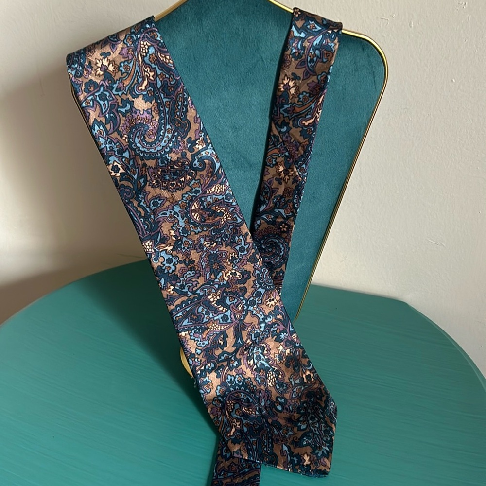 Van Heusen Vintage Style Men’s Teal and Brown Floral Paisley Print Tie Accessory